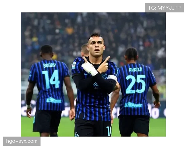 劳塔罗·马丁内斯荣膺年度最佳球员，出色表现引发广泛关注