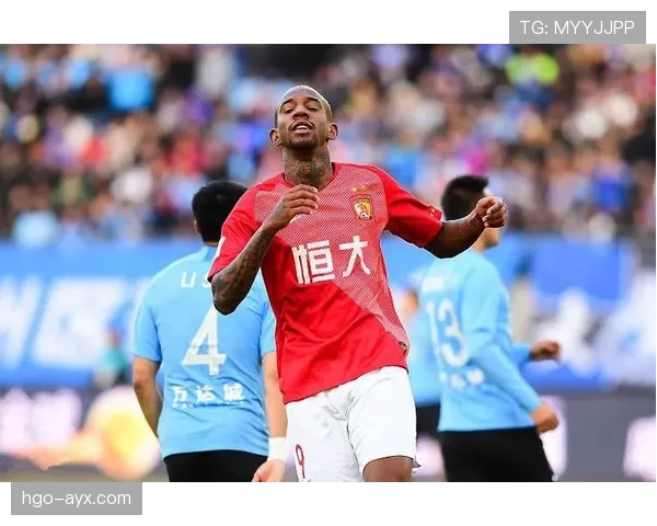 利桑德罗关键拦截助球队逆转,状态回暖成取胜功臣 利桑德罗关键拦截助球队逆转,状态回暖成取胜功臣